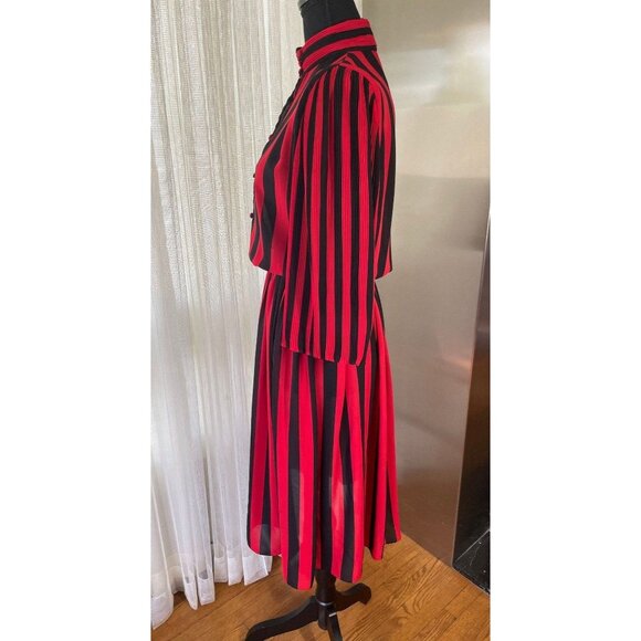 Vintage 1970s dress, black red striped long sleeves, shirtdress, elastic waist - Picture 6 of 9